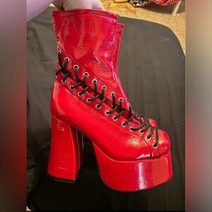 Glossy Red Platform Lace-Up Women's Boots Size 7M